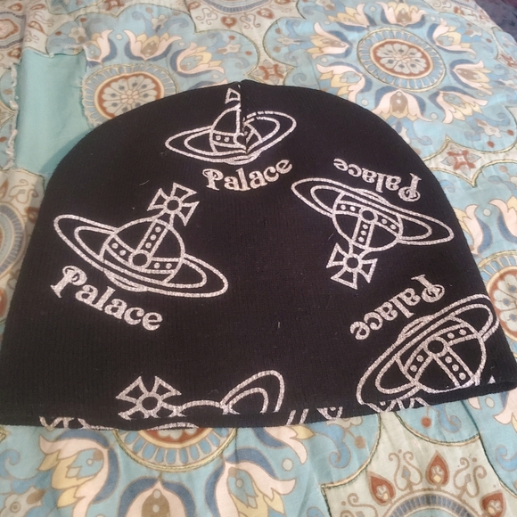 Palace x Vivienne Westwood Collaboration Beanie AUTHENTICATED - Picture 4 of 4